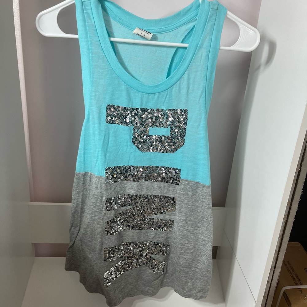 Beautiful gray silver & turquoise Victoria’s Secret PINK tank size S price 🔽